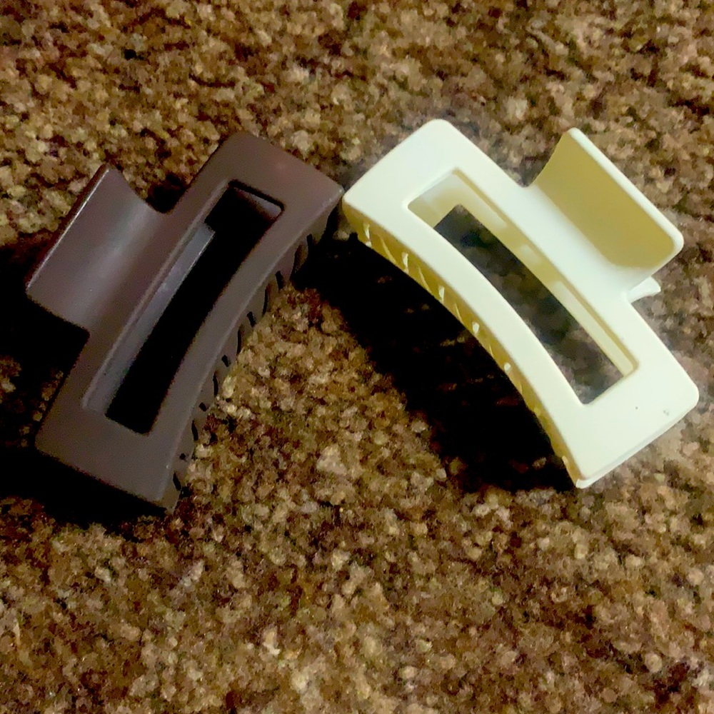 SHEIN Hair Clips (BROWN) (WHITE)